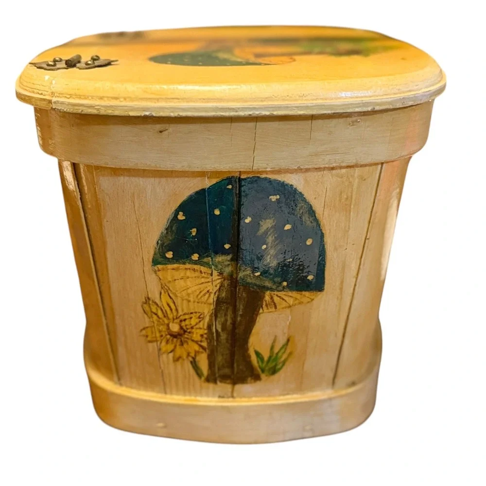 Vintage 1970s Mushroom Wooden Basket Purse Hand Painted Daisies Cottagecore
